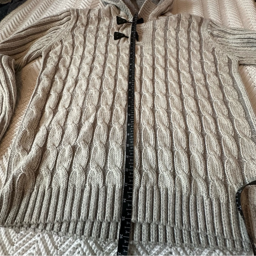 Classic Beige Cable Knit Sweater with Hoodie and Toggle Buttons Largebt3-a20 - Picture 6 of 7